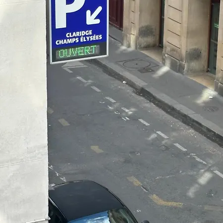 Ponthieu * Париж
