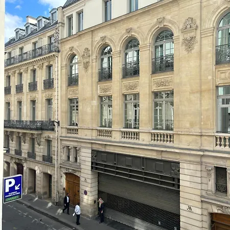 Ponthieu * Paris